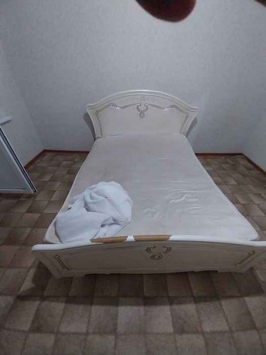 Продаётся кровать