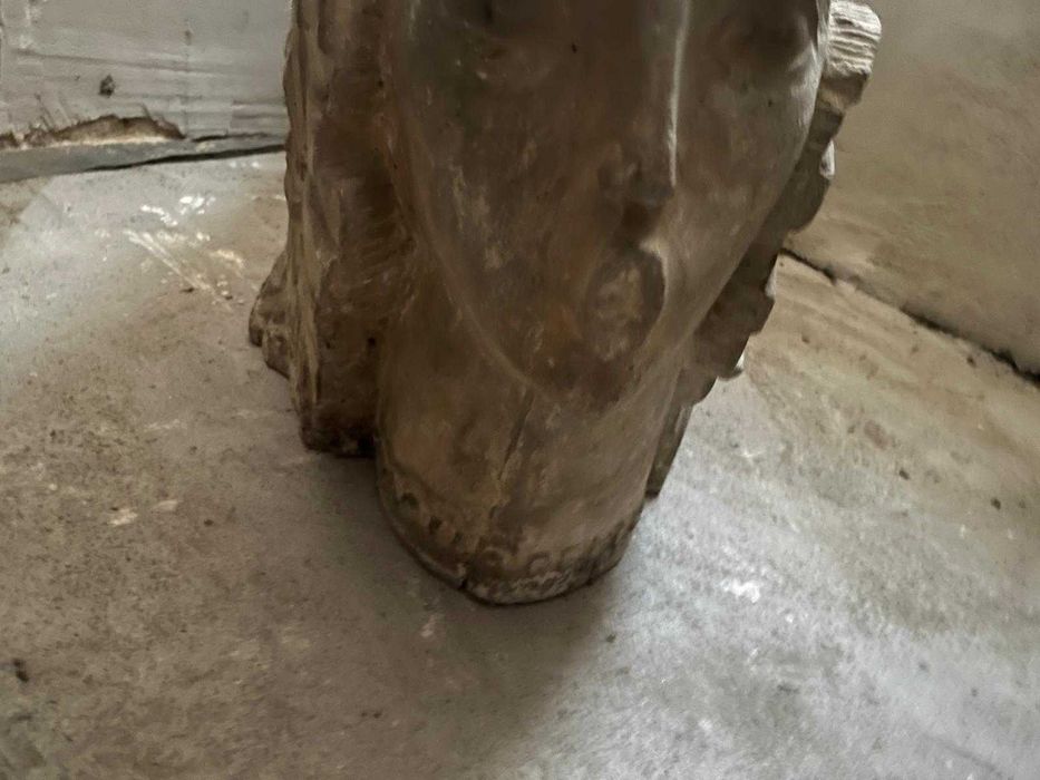 Vand statueta din piatra
