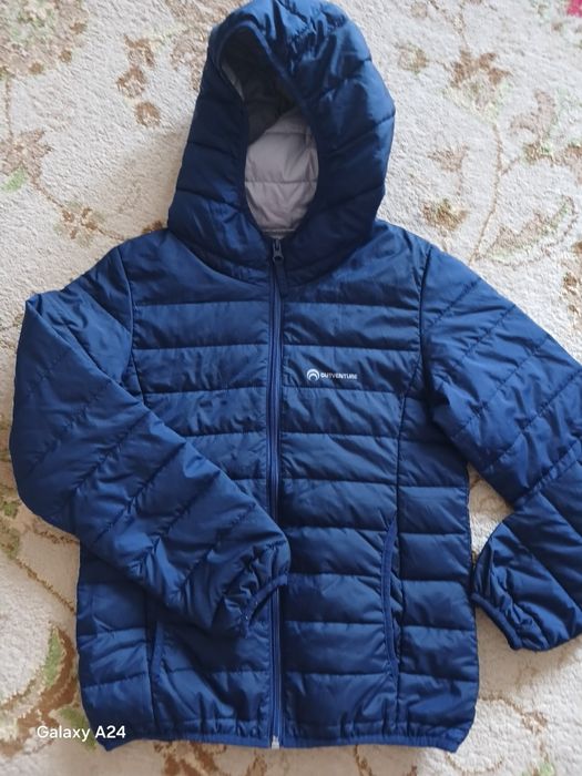 Продам куртки по 1000