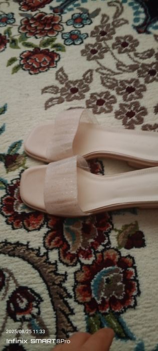 Ayollar va qizlar uchun yozgi oyoq kiyim