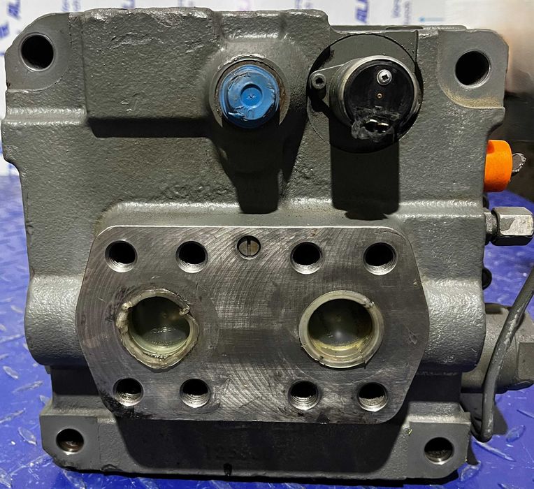 Motor Hidraulic cu piston axial Liebherr  DMVA0165