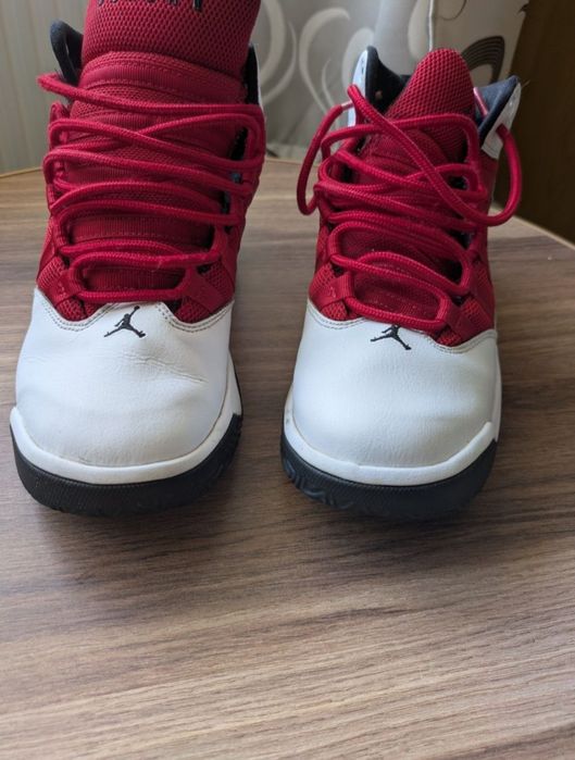 Adidași Jordan max aura 37.5/38