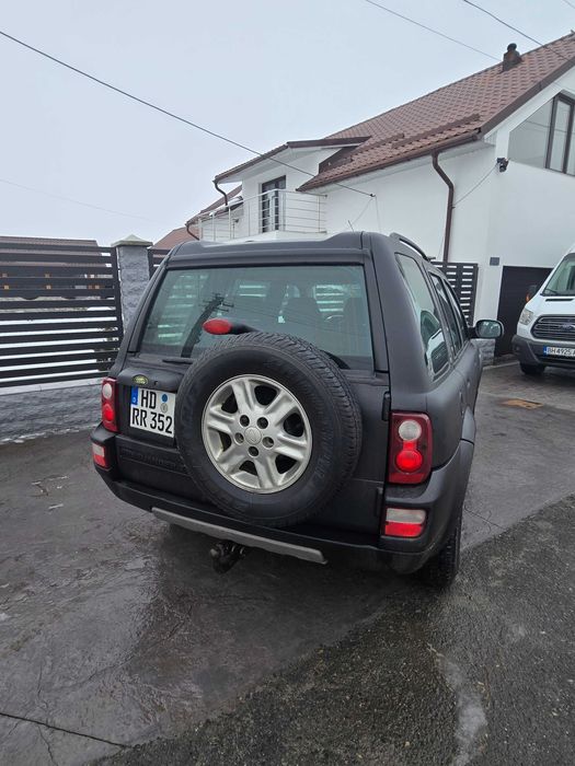 Land rover freelender 1