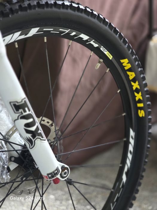 Bicicletă Lapierre Zesty 414 Full suspensi.