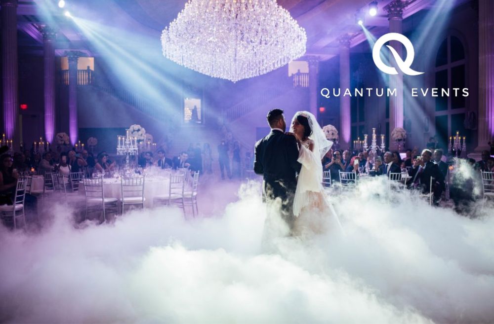 DJ - Fotograf - Cameraman - Sonorizare - Efecte Lumini - Fum Greu