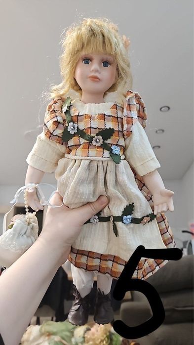 Продам фарфорых кукол