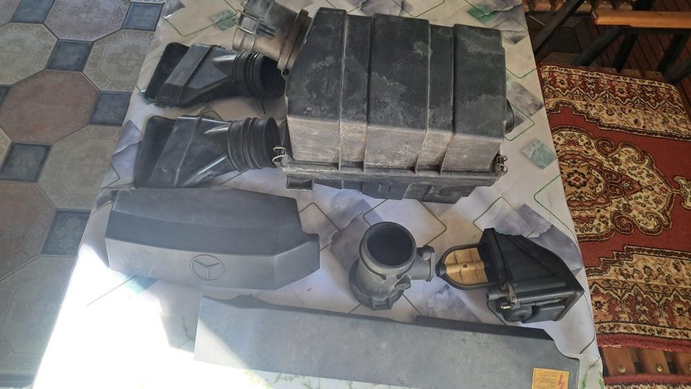 Мерс.w124е.Воздушныи фильтр.