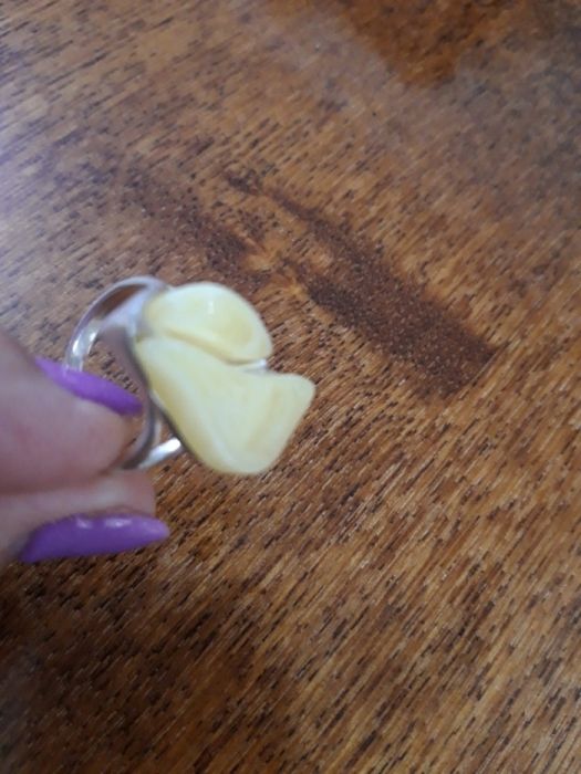 Кольцо с натуральным янтарем