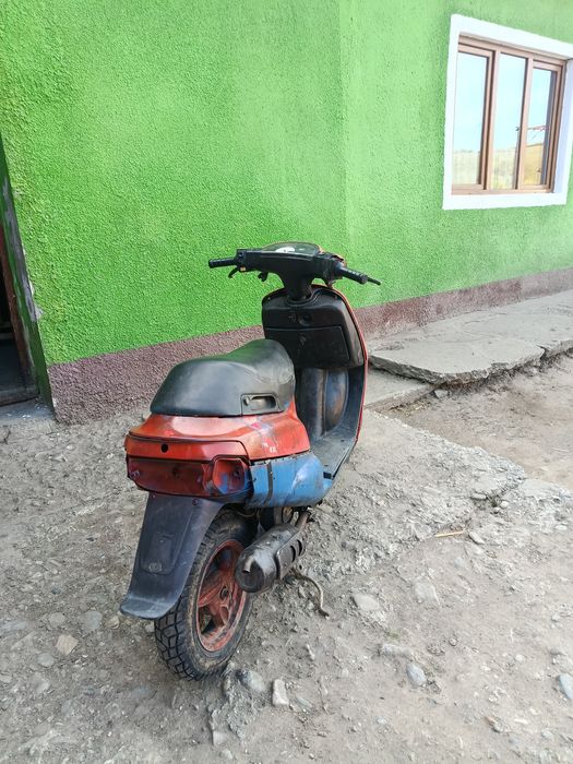 Vând sau schimb scuter Piaggio zip 80cc 2T