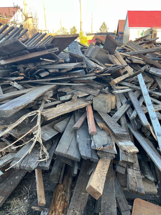 Отдам бесплатно доски на дрова