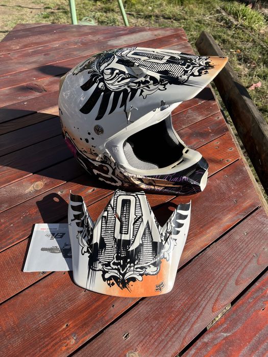 Мотокрос каска FOX V3