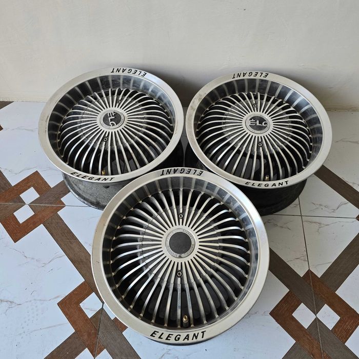Universal saka diskalar R13 4x100, 4x114 sostoyaniyasi alo 3 dona
