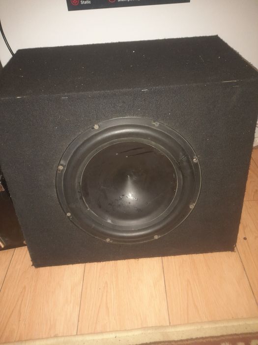 Продаётся саббуфер с мощностью 1000ватт