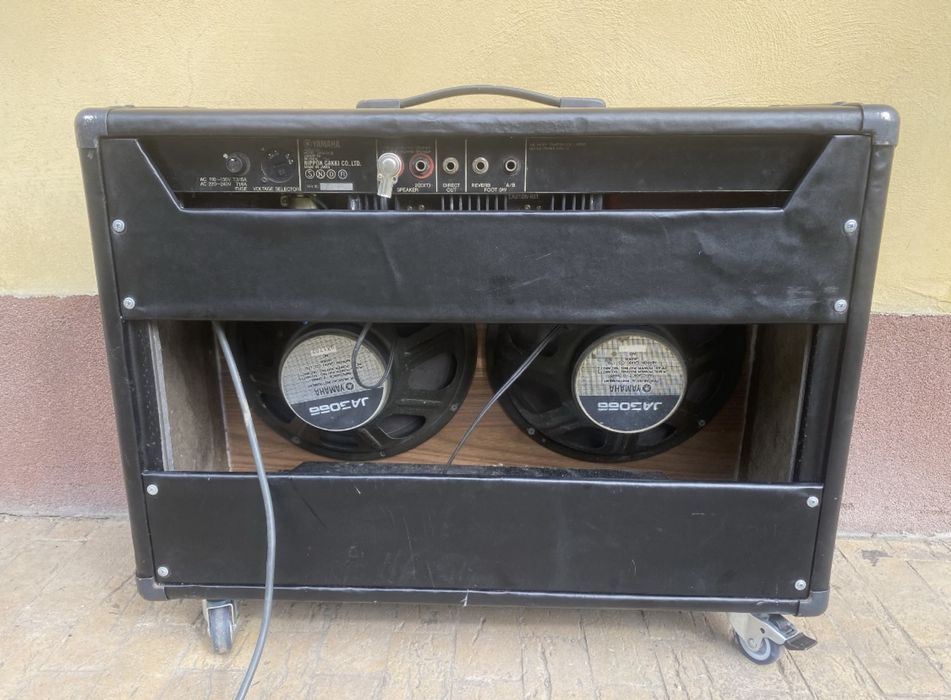 Yamaha G100-212 II amplificator chitara