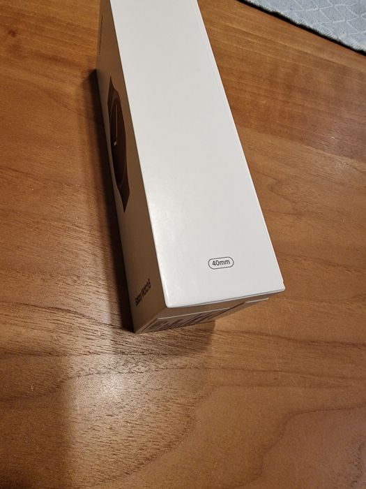 Чисто нов смарт часовник Samsung Galaxy Watch8 40mm с кутия