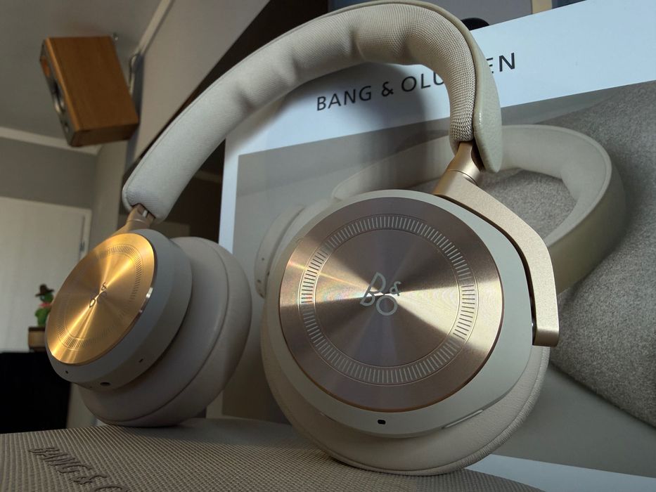 Висок клас безжични слушалки Bang & Olufsen - Beoplay HX - чисто нови