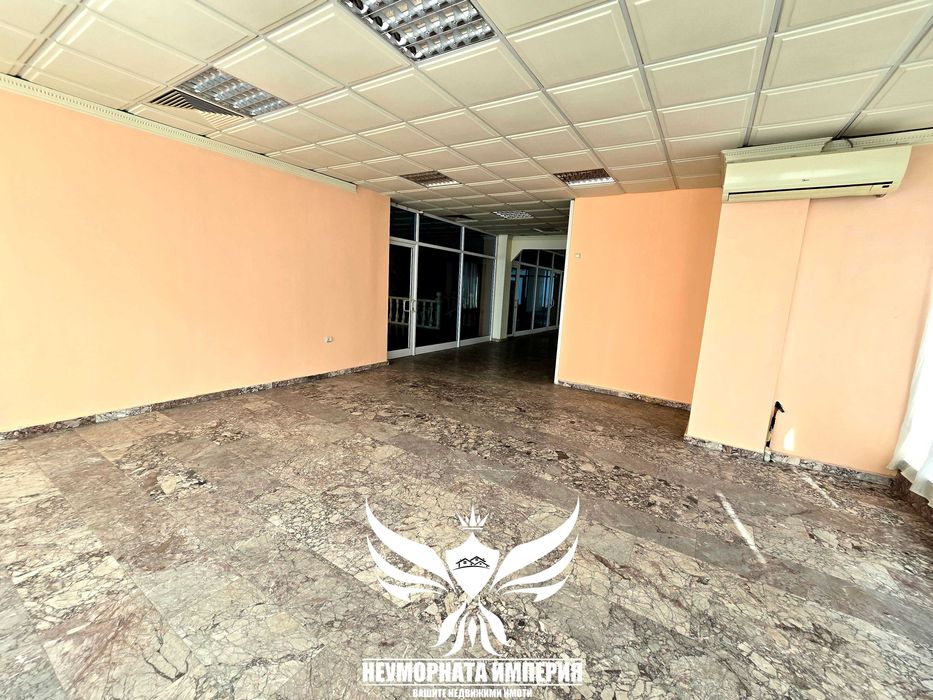 Дава се под наем Промишлена сграда в Асеновград - 500 кв.м за 3550 € - Снимка #2