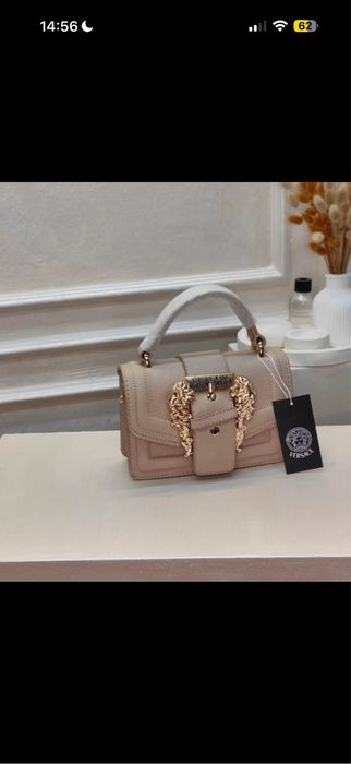 Genti versace pe mai multe modele