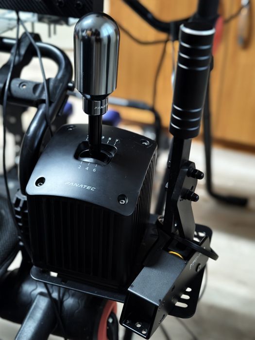 Schimbator Fanatec sim racing cu frana de mana Moza