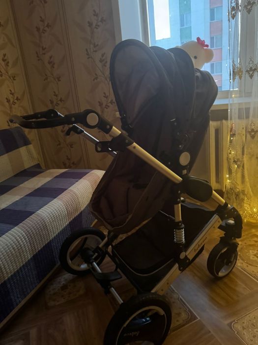 Продам коляску новая