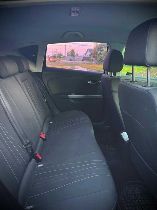 SEAT Leon 2012 — imagine 2