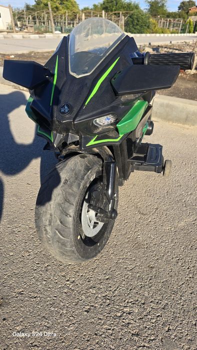 Детски акумолаторен мотор