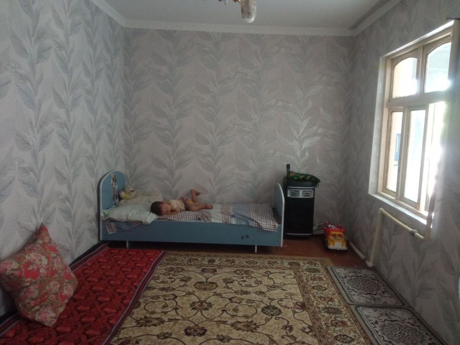 Ховли сотилади Икки хона Уй, ошхона, ванна, туалет, айвон дарвоза хона