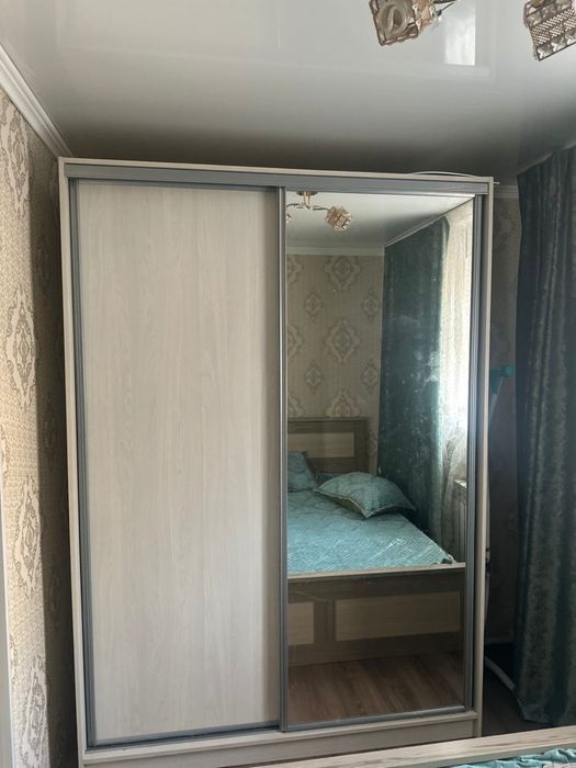 Шкаф купе с зеркалом