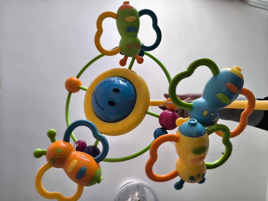 Продам мобиль над кроваткой