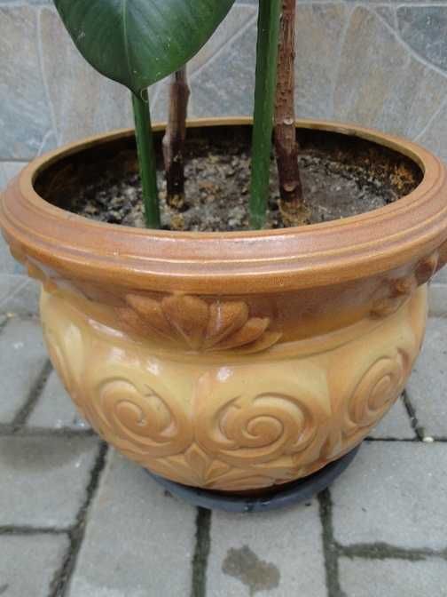 Ghivece din ceramica de  dimensiuni mari