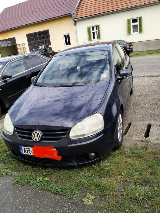 vând golf 5   2005  0758590520