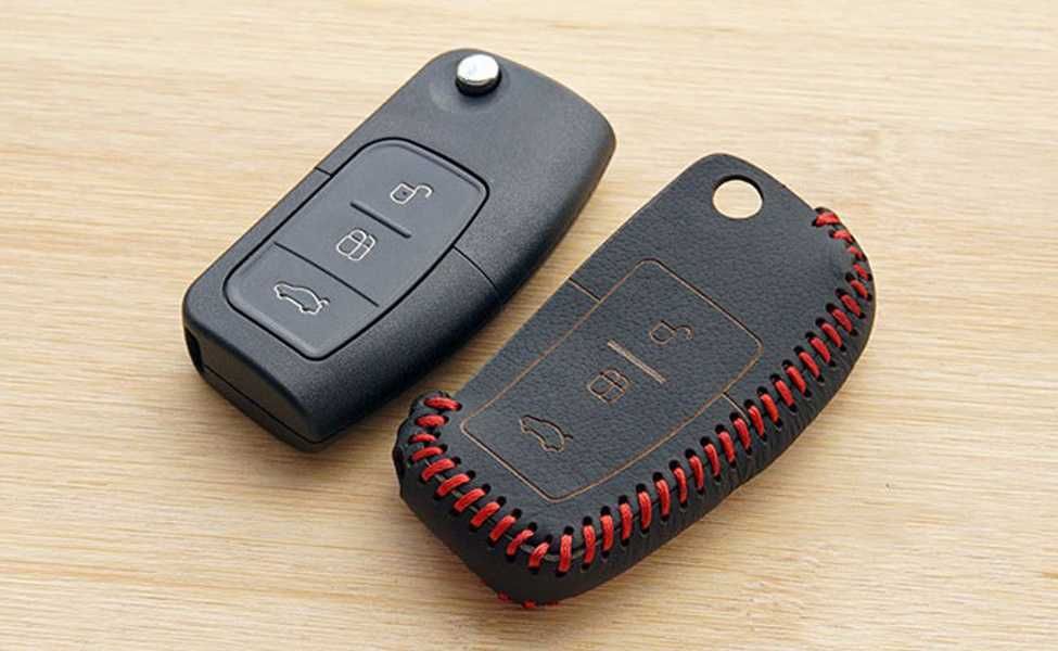 Husa din piele cheie escamotabila - Ford