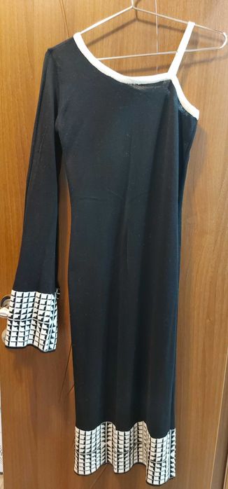 Официална рокля размер М