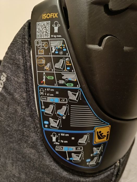 Детско столче за кола Maxi Cosi Axiss Fix 360°