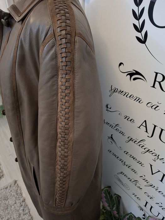 Haine de piele foarte eleganta