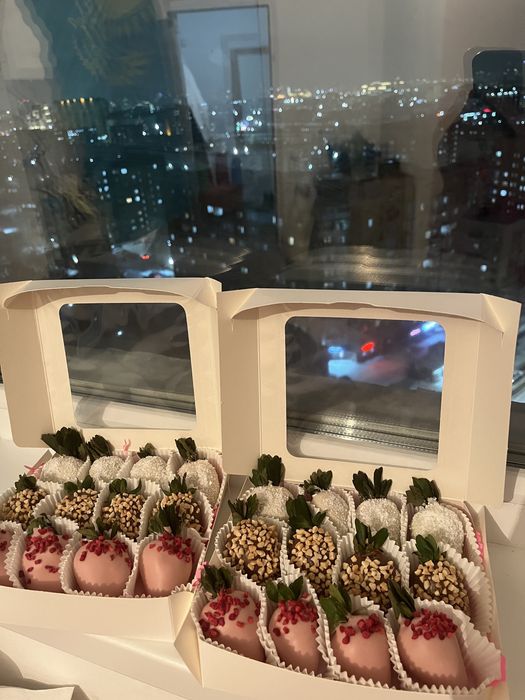 Клубника в шоколаде Астана