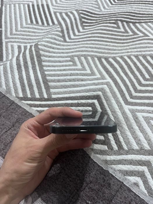 Смартфон Iphone 13