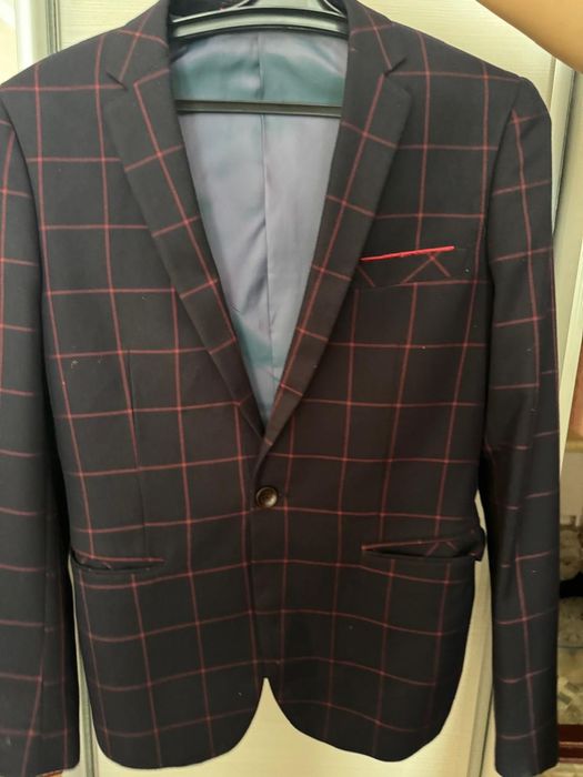 Срочно костюм 52 размера