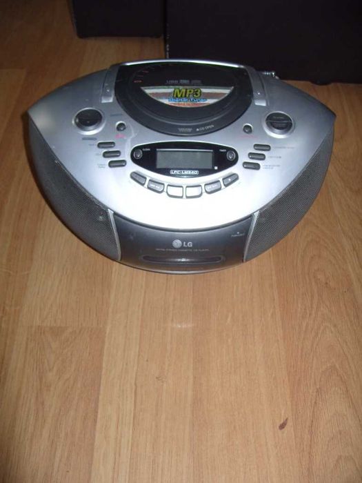 Радио, CD, касетофон LG LPC-LM340A - 45 €