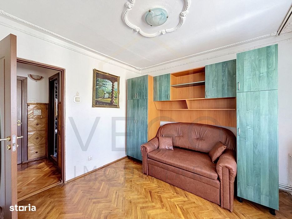 Apartament cu 2 camere, decomandat, 50 mp, parcare, zona Pod Calvaria