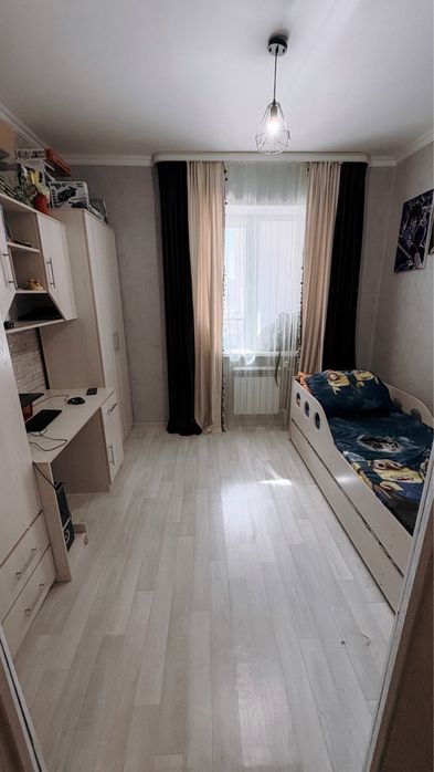 Продается 4 комнатная квартира