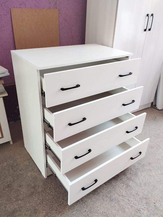 Комод новый, ламинат