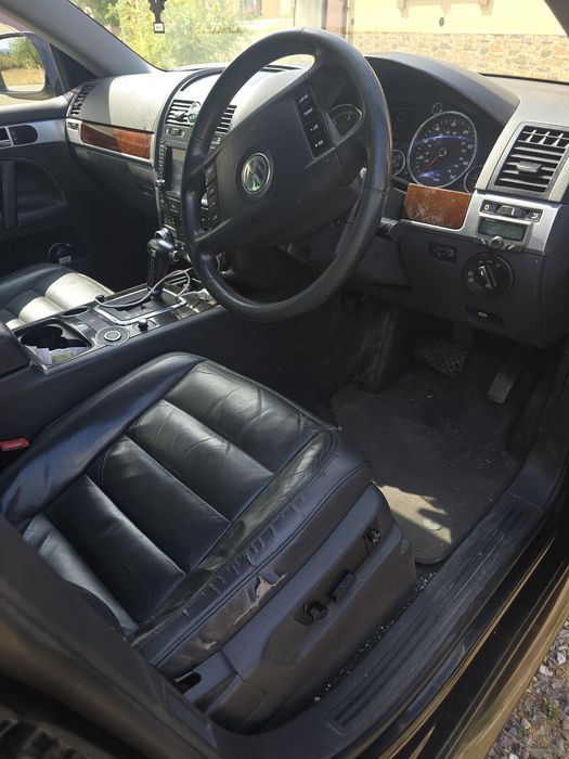 Vw Touare 3l v6 Diesel volan pe dreapta