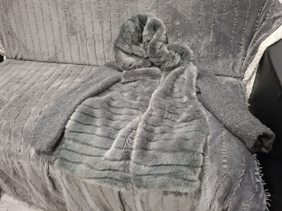 Vând geaca cumpărată de crăciun