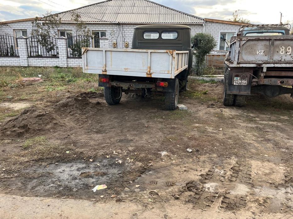 Продам УАЗ 3303 бортовой