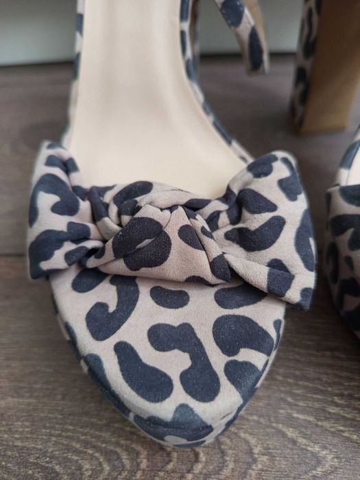 Нови сандали Stuart Weitzman Mirri Leopard – 39½