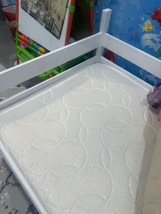 Продам детскую кровать для девочки