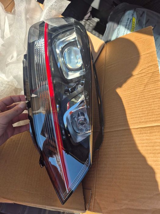 Оригинален десен фар VW Golf 7 / VII  GTI – Valeo – 5G1941040A