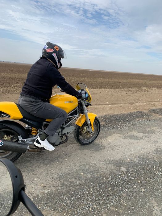 Ducati monster 600cc