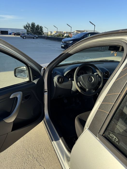 Dacia Sandero 2011